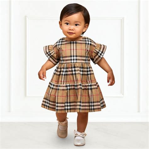 burberry baby hoedje|burberry newborn dresses.